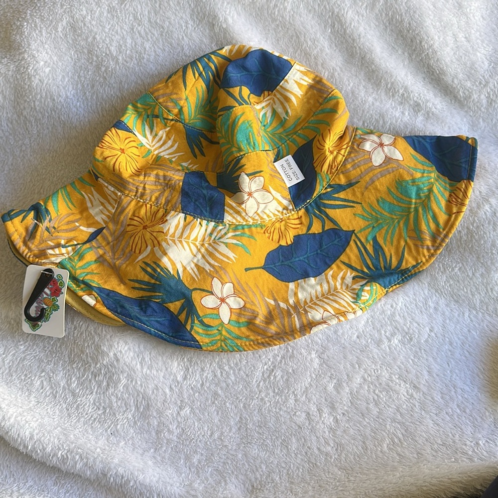 Hawaiian Bucket Hat and Hawaiian Islands Playing Cards Bundle - Picture 2 of 5